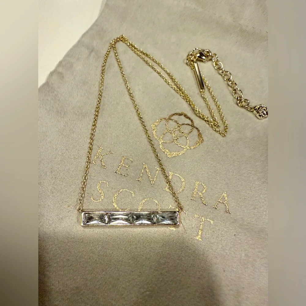 KENDRA SCOTT Jack Gold Bar Necklace in White Crystal w/ Jewelry Pouch - Picture 3 of 6